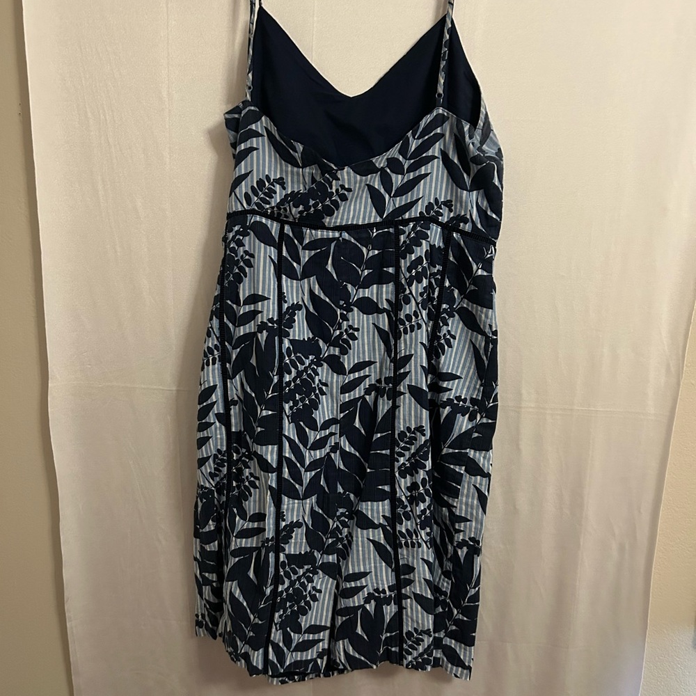 Banana Republic Navy and White Leaf-Print Backless Slip Dress - Picture 3 of 7